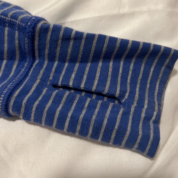 lululemon reversible long sleeve shirt. Great for layering! - Picture 3 of 4